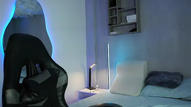 Snapshot of MarcoSullivan chatting on 8, 4, 2026 MarcoSullivan online show from 8, 4, 2026