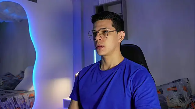 Snapshot of MarcoSullivan chatting on 16, 4, 2026 MarcoSullivan online show from 16, 4, 2026