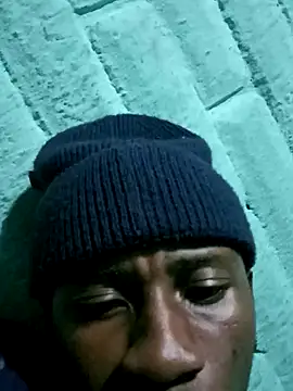 Snapshot of HandsomeBuoyy21 chatting on 12, 4, 2026 HandsomeBuoyy21 online show from 12, 4, 2026