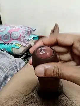 AUNTY1984 online show from 11, 9, 2025