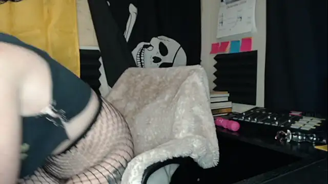 Snapshot of Manicmercury chatting on 24, 12, 2024 Manicmercury online show from 24, 12, 2024