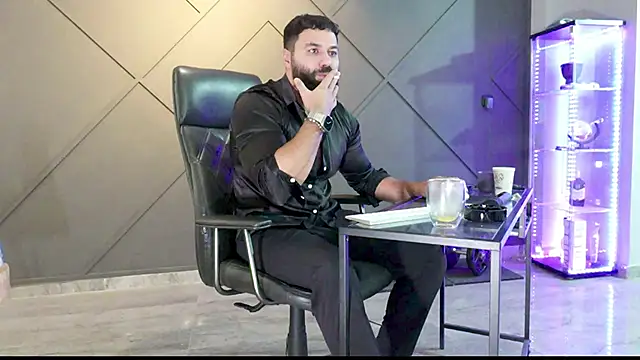Snapshot of mattmasterss chatting on 4, 12, 2024 mattmasterss online show from 4, 12, 2024