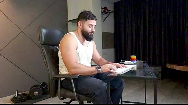 Snapshot of mattmasterss chatting on 19, 1, 2025 mattmasterss online show from 19, 1, 2025