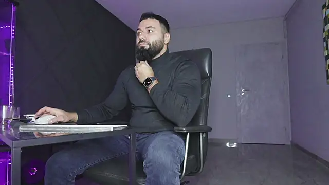 Snapshot of mattmasterss chatting on 16, 12, 2025 mattmasterss online show from 16, 12, 2025