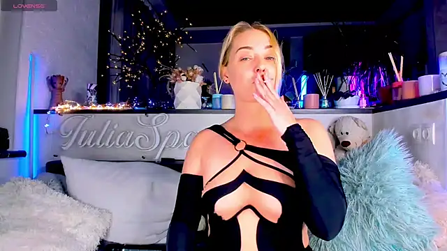  JuliaSpace  online show from 17, 12, 2024