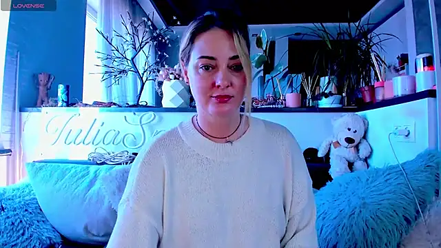  JuliaSpace  online show from 23, 2, 2025