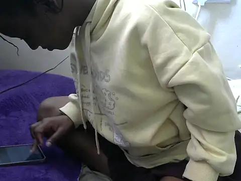 Ma-yolo001 online show from 6, 10, 2025