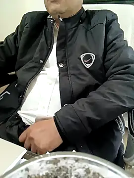 Snapshot of Hot-man39 chatting on 5, 2, 2025 Hot-man39 online show from 5, 2, 2025