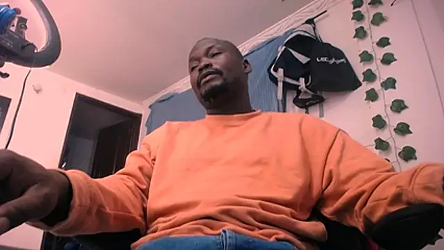 Snapshot of latinhot9631 chatting on 8, 4, 2026 latinhot9631 online show from 8, 4, 2026