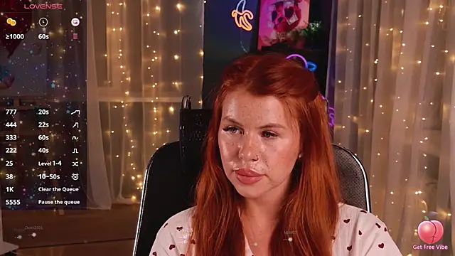 Snapshot of KristinaMoon chatting on 7, 2, 2025 KristinaMoon online show from 7, 2, 2025