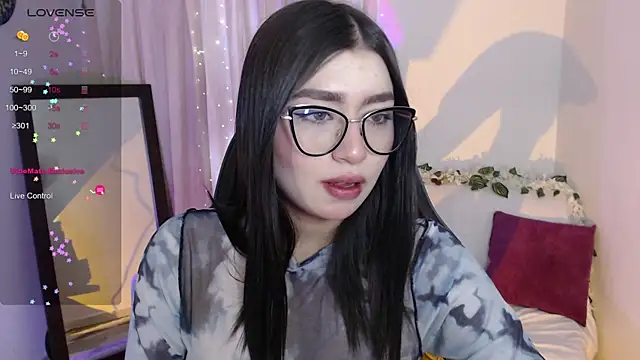 Snapshot of mily_thomson_b_ chatting on 5, 4, 2026 mily thomson b online show from 5, 4, 2026