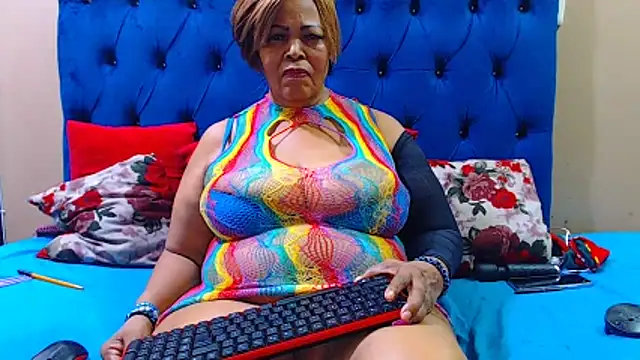 Snapshot of ebonycandy10 chatting on 25, 4, 2026 ebonycandy10 online show from 25, 4, 2026