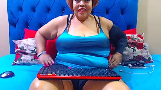 Snapshot of ebonycandy10 chatting on 6, 5, 2026 ebonycandy10 online show from 6, 5, 2026