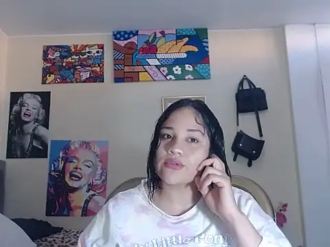 Snapshot of melissa4855 chatting on 17, 11, 2025 melissa4855 online show from 17, 11, 2025