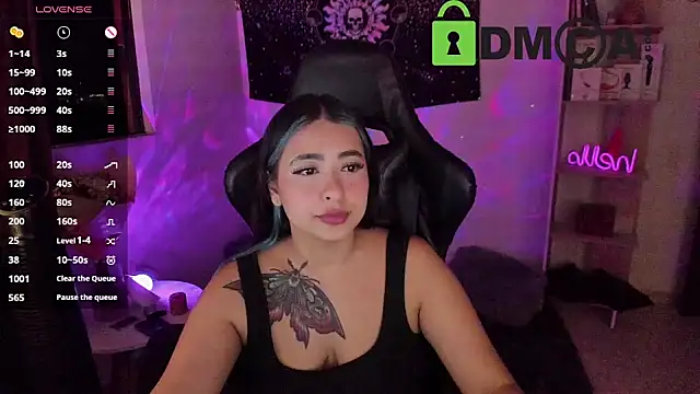 sweetcoralinee online show from 16, 2, 2025