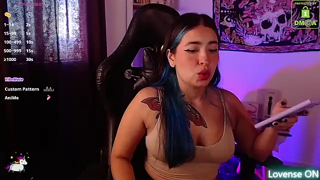 sweetcoralinee online show from 25, 9, 2025