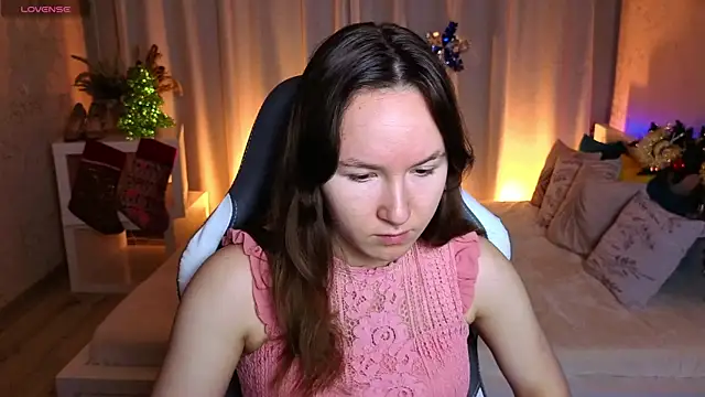 Little doll meow online show from 16, 12, 2025