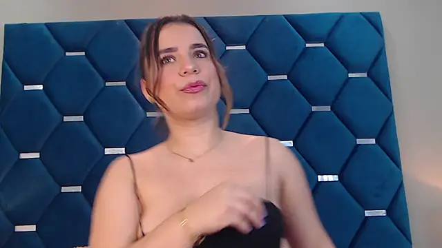 ThaniaJones online show from 24, 9, 2025