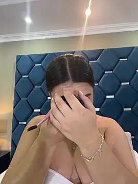 ThaniaJones online show from 29, 3, 2026