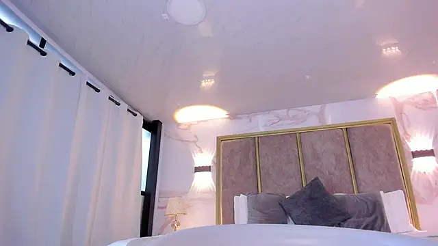 Snapshot of PaulinaDuarte chatting on 8, 5, 2026 PaulinaDuarte online show from 8, 5, 2026