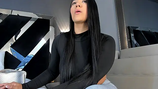 Snapshot of PaulinaDuarte chatting on 28, 5, 2026 PaulinaDuarte online show from 28, 5, 2026