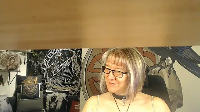 Snapshot of TittenMichelle chatting on 3, 11, 2025 TittenMichelle online show from 3, 11, 2025