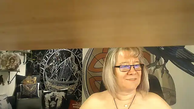 Snapshot of TittenMichelle chatting on 16, 11, 2025 TittenMichelle online show from 16, 11, 2025