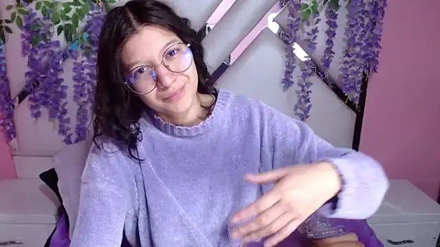 Snapshot of Perla_Skinnyy chatting on 21, 12, 2024 Perla Skinnyy online show from 21, 12, 2024