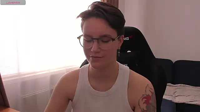 Snapshot of JessieFlower chatting on 2, 4, 2026 JessieFlower online show from 2, 4, 2026