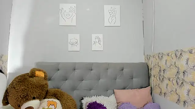 Snapshot of Emma-Wilson chatting on 9, 1, 2025 Emma-Wilson online show from 9, 1, 2025