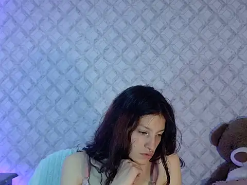 Snapshot of Emma-Wilson chatting on 13, 3, 2026 Emma-Wilson online show from 13, 3, 2026