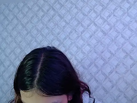 Snapshot of Emma-Wilson chatting on 12, 4, 2026 Emma-Wilson online show from 12, 4, 2026