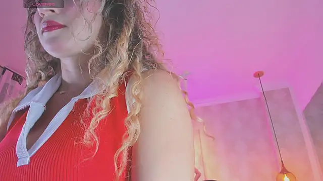 Snapshot of Shantall__ chatting on 5, 5, 2026 Shantall online show from 5, 5, 2026
