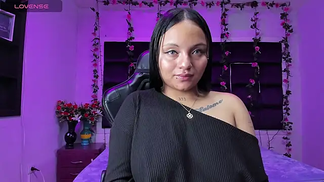 Snapshot of sweelanna__ chatting on 23, 12, 2025 sweelanna online show from 23, 12, 2025