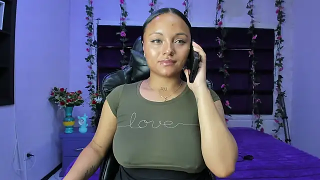 Snapshot of sweelanna__ chatting on 4, 6, 2026 sweelanna online show from 4, 6, 2026