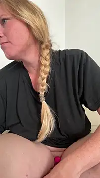 MoniqueLaFee online show from 20, 7, 2026