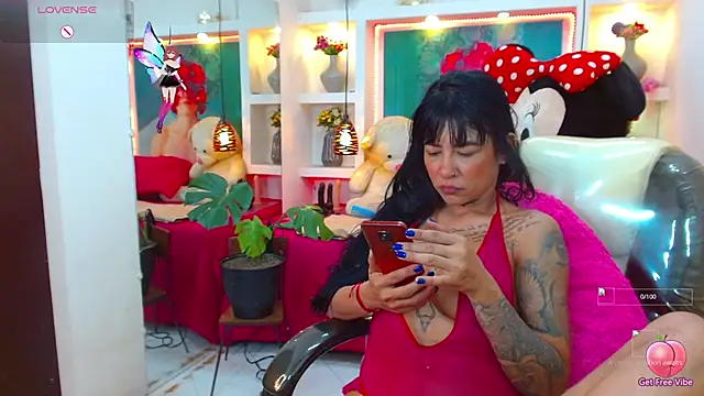 lorenapinto online show from 27, 10, 2025