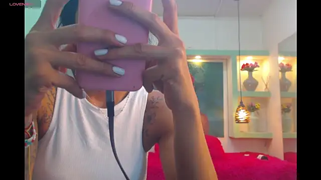 Snapshot of lorenapinto chatting on 21, 4, 2026 lorenapinto online show from 21, 4, 2026