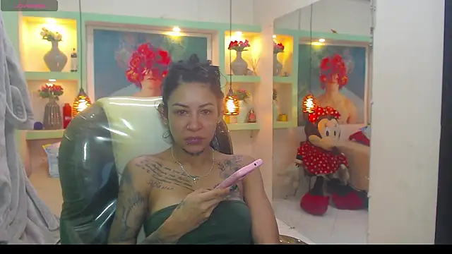 Snapshot of lorenapinto chatting on 24, 6, 2026 lorenapinto online show from 24, 6, 2026