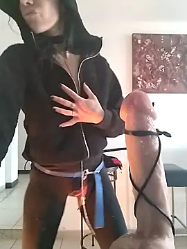 freyamoret online show from 14, 1, 2025