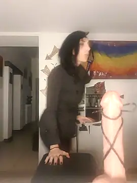 freyamoret online show from 5, 11, 2025