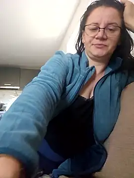 KristenVega online show from 29, 10, 2025