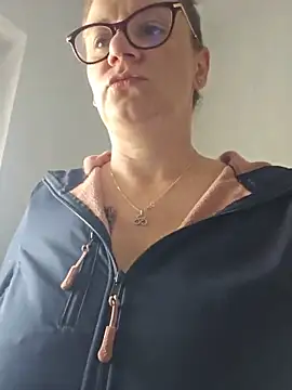 KristenVega online show from 16, 5, 2026