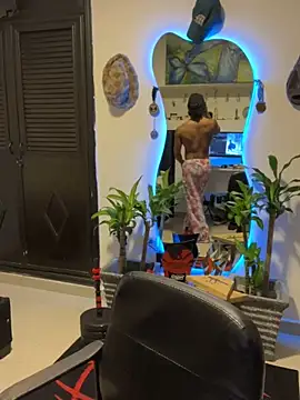 Young laroi online show from 4, 12, 2024