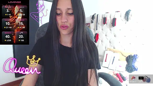 Snapshot of thin_tatto chatting on 8, 4, 2026 thin tatto online show from 8, 4, 2026