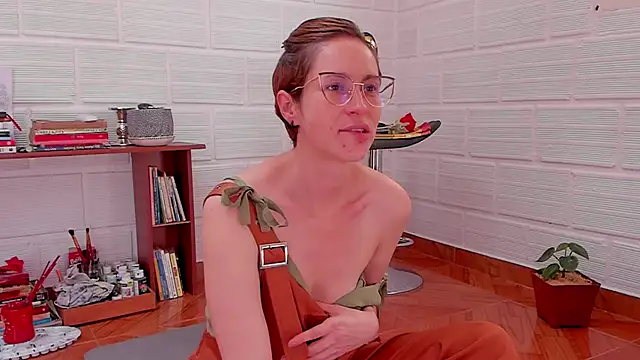 cuddlingbunny online show from 18, 1, 2025