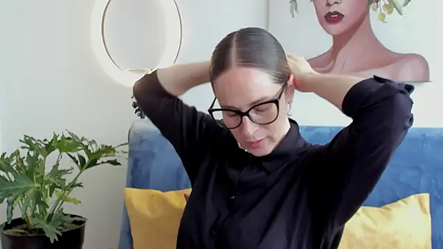 cuddlingbunny online show from 9, 5, 2026