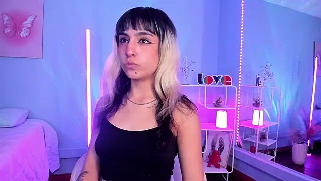 Snapshot of MaveParks_ chatting on 29, 9, 2025 MaveParks online show from 29, 9, 2025