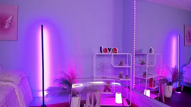 Snapshot of MaveParks_ chatting on 13, 10, 2025 MaveParks online show from 13, 10, 2025