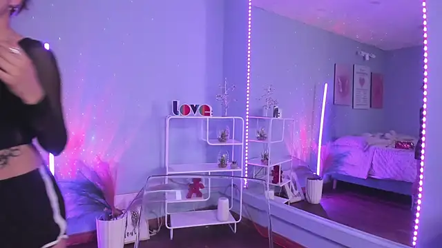 Snapshot of MaveParks_ chatting on 16, 10, 2025 MaveParks online show from 16, 10, 2025